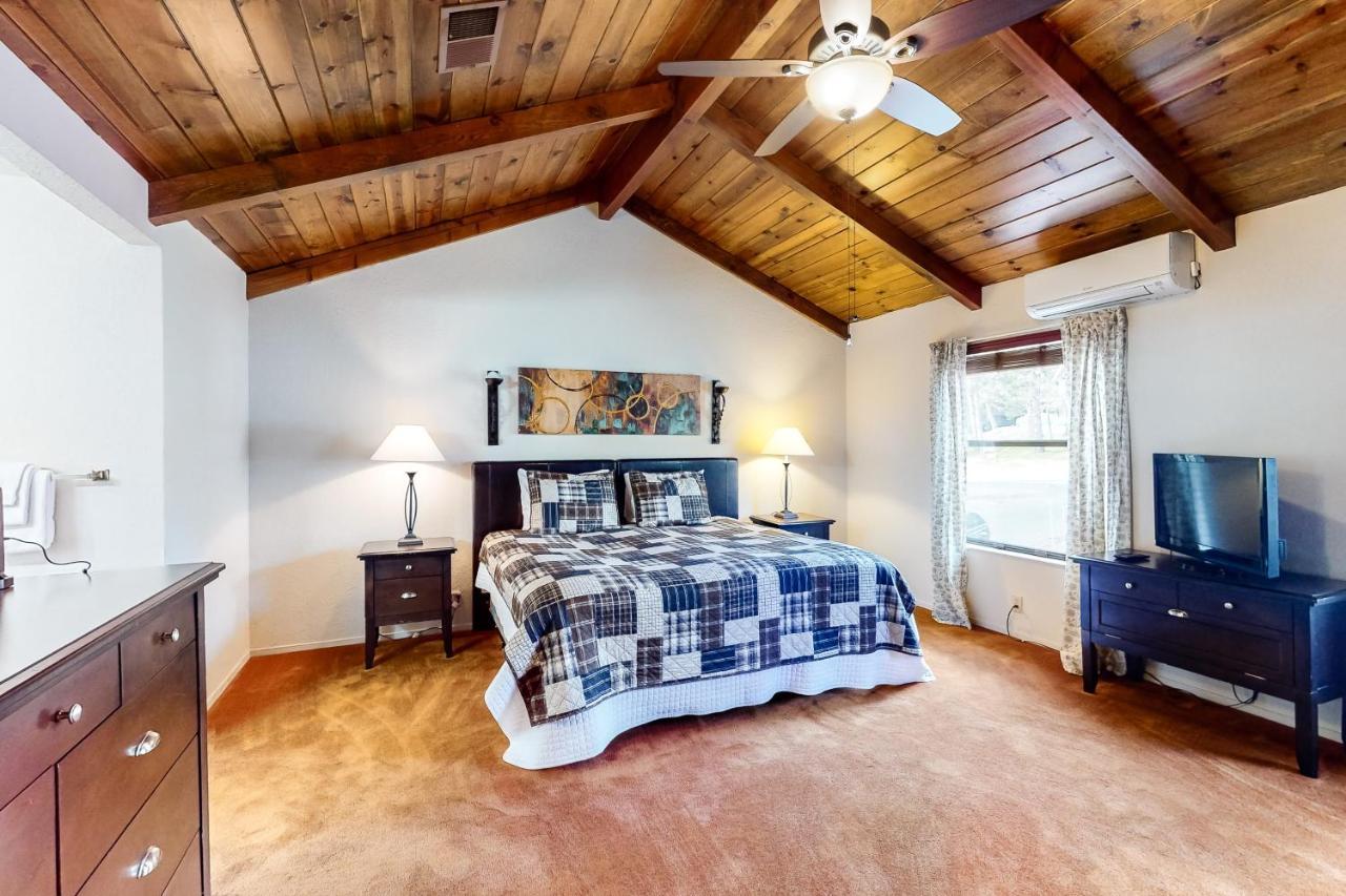 Creekside Cabin Гровленд Экстерьер фото